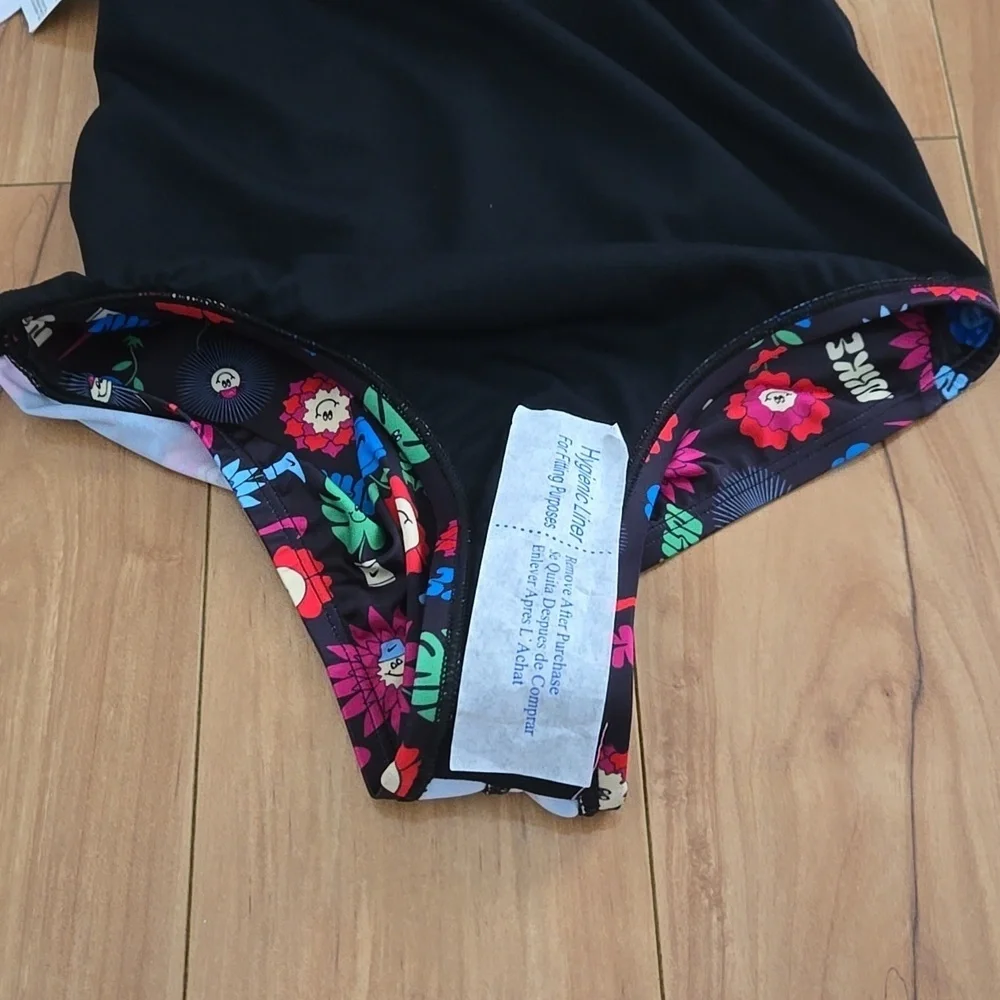 Nike Swim Garden Party Big Kids size LARGE